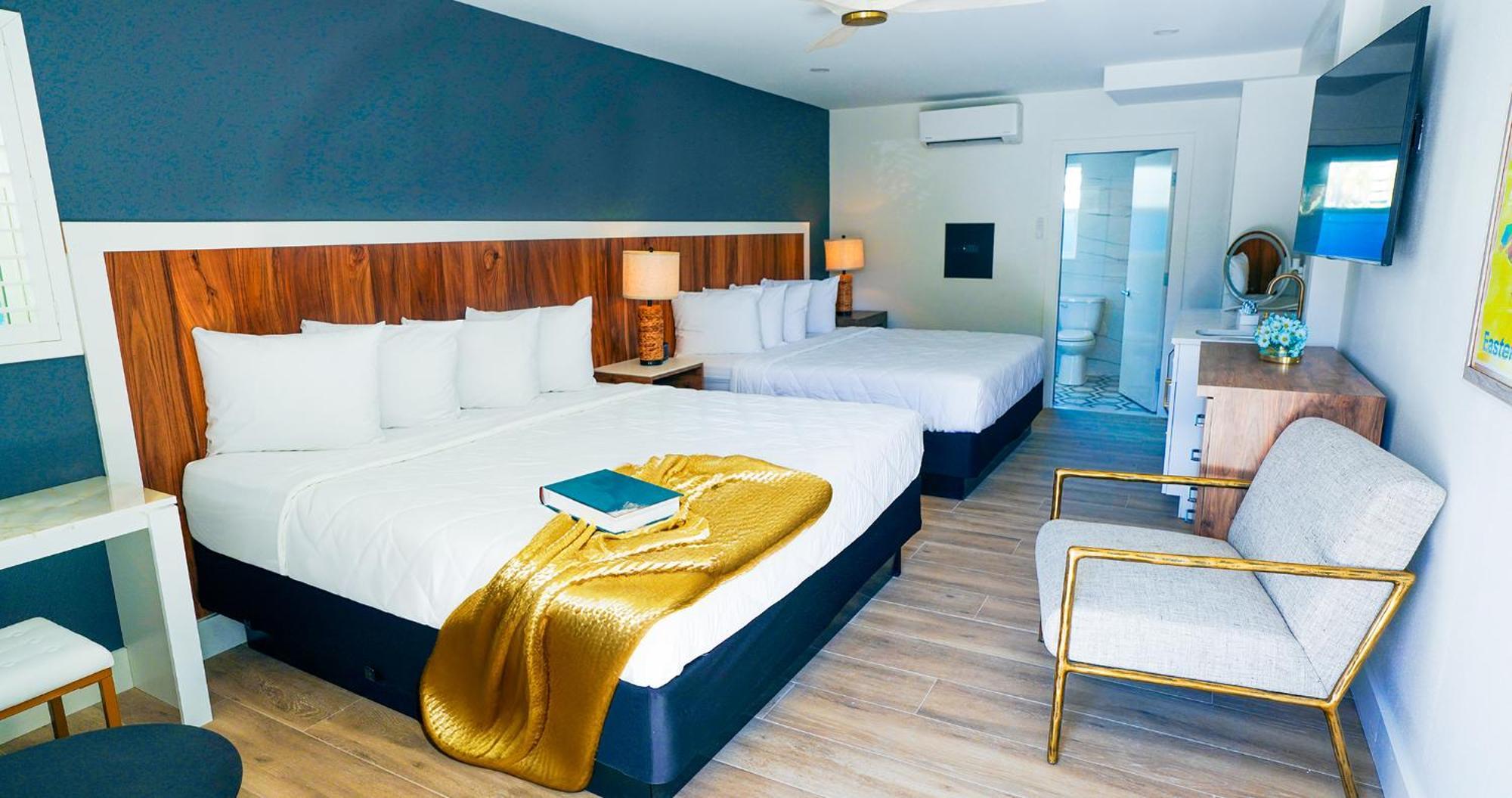 Ivory Sands Beach Suites Clearwater Beach Exterior photo